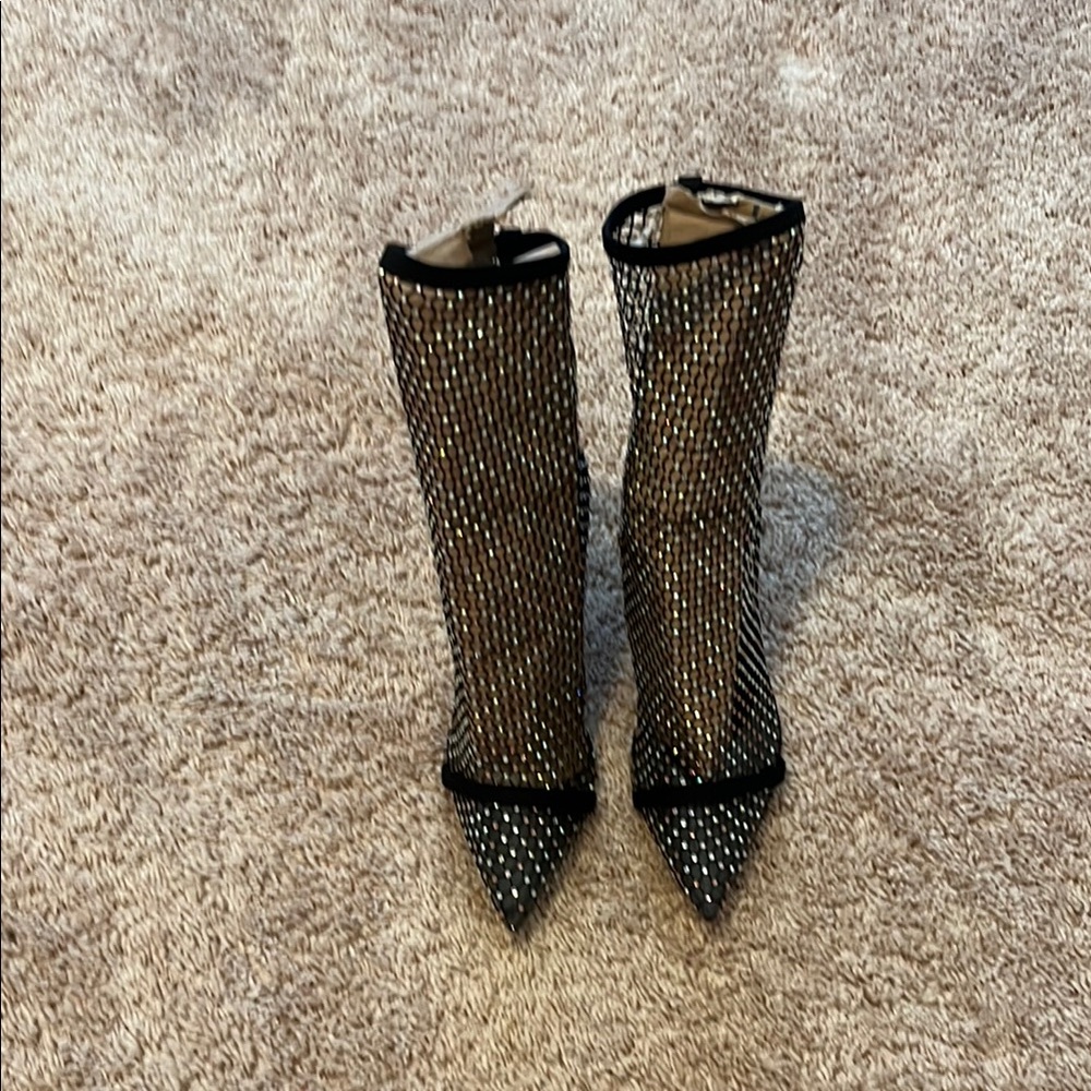 Cape Robbin Black Heeled Boots